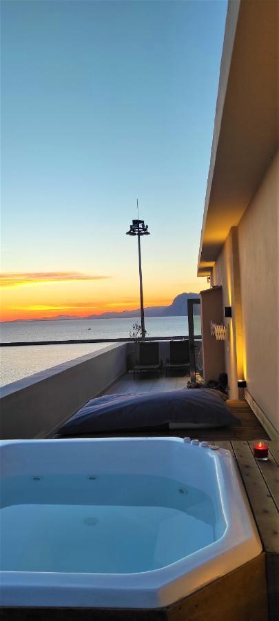 Majestic Penthouse In The Heart Of Patra Leilighet Eksteriør bilde